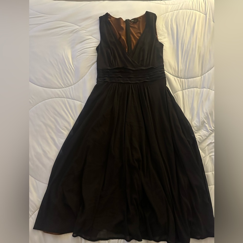 Size M black midi length dress